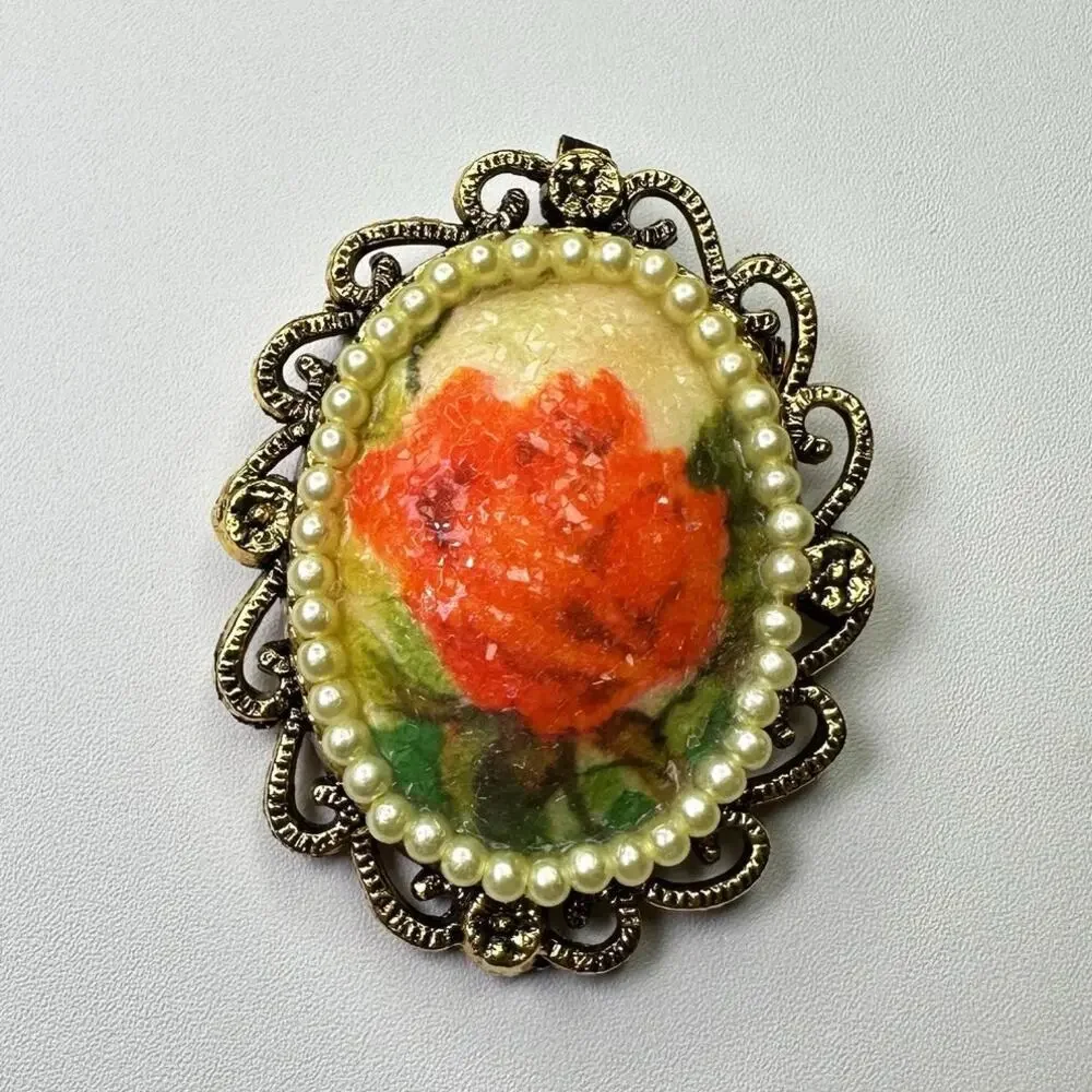 Vintage Gold Tone Filigree Floral Cameo Brooch Pendant with Pearls Textured Rose
